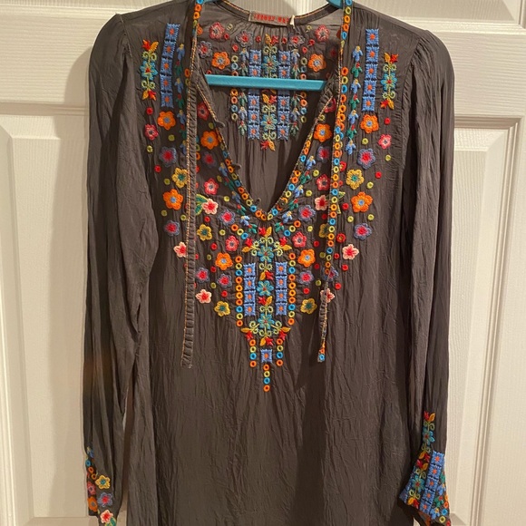 Johnny Was Tops - Beautiful Johnny Was embroidered tunic